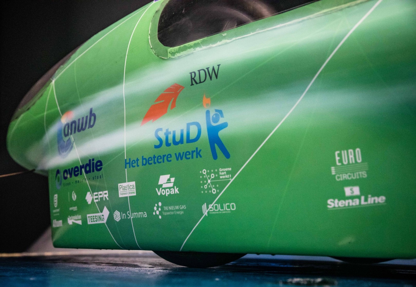 TU Delft Ecorunner - thermogevormde carrosserie door Plastica